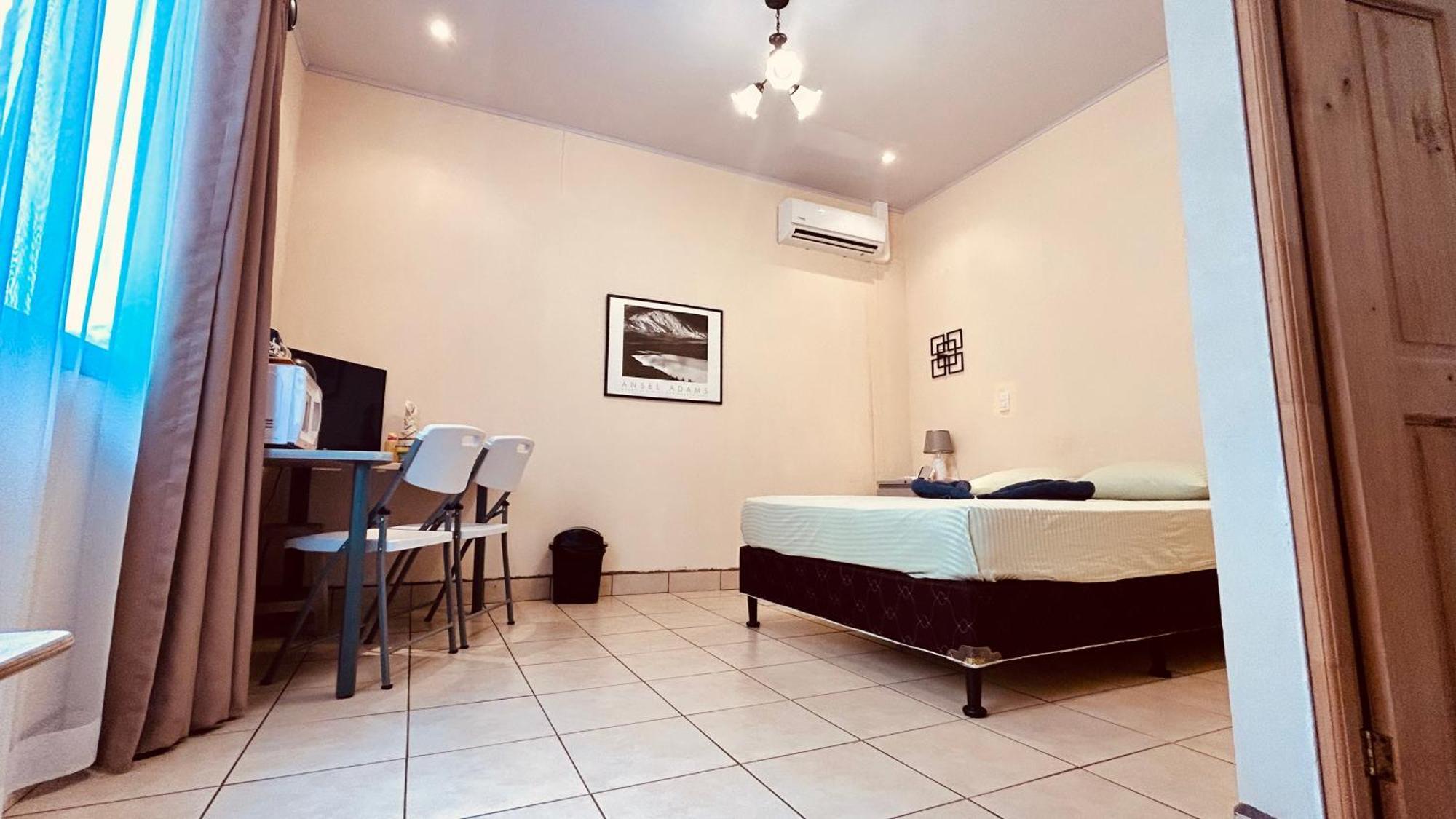 Casa Encantada - Manuel Antonio - Aire Acondicionado - Wifi - Parking - Max 5 Guest Exterior foto